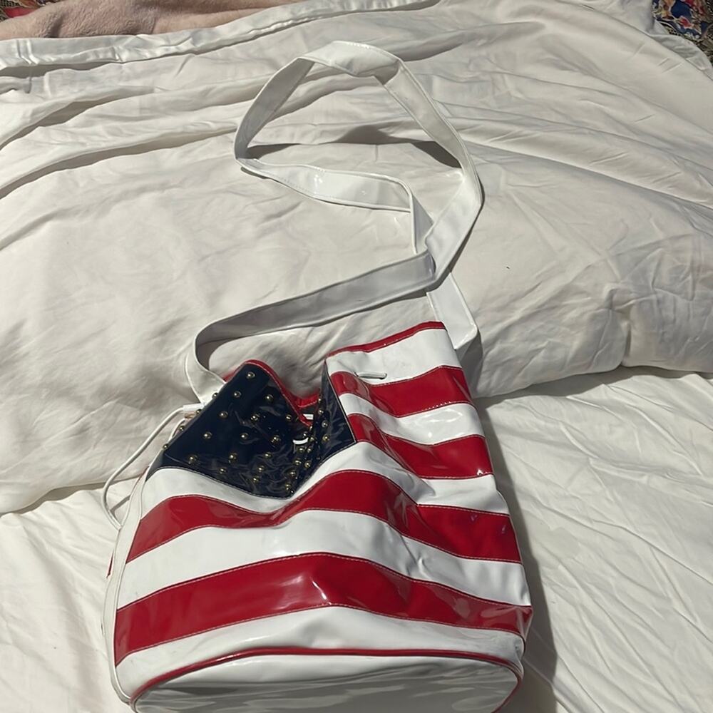 American flag patent like bucket bag drawstring closure guc red white blue